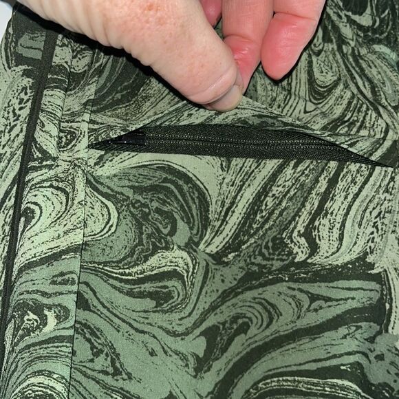 NEW WITH TAGS ATHLETA BROOKLYN JOGGER SUMI MARBLE GREEN SIZE 10 - Picture 6 of 9